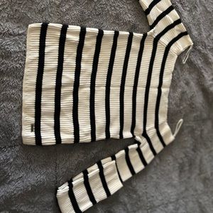 Off the shoulder long sleeve top